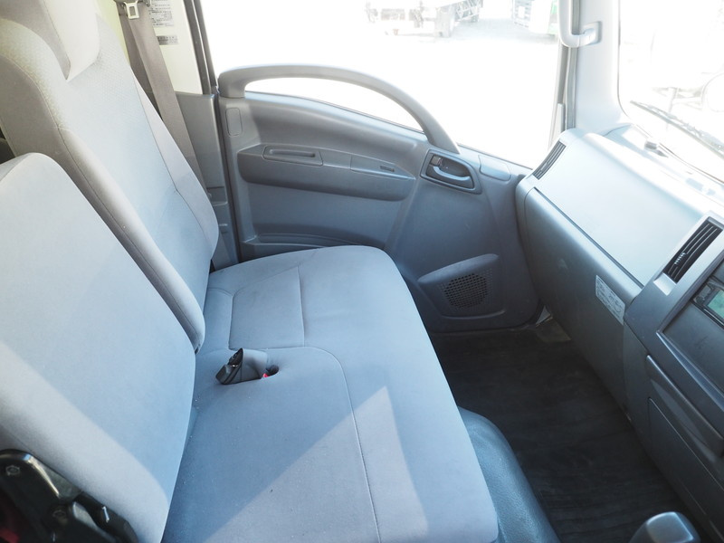 いすゞ エルフ 冷凍バン 小型 TRG-NPR85AN 年式 H28[写真39]