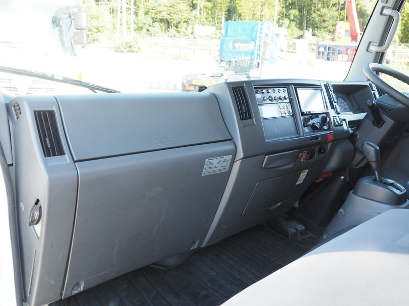 いすゞ エルフ 冷凍バン 小型 TRG-NPR85AN 年式 H28[写真41]