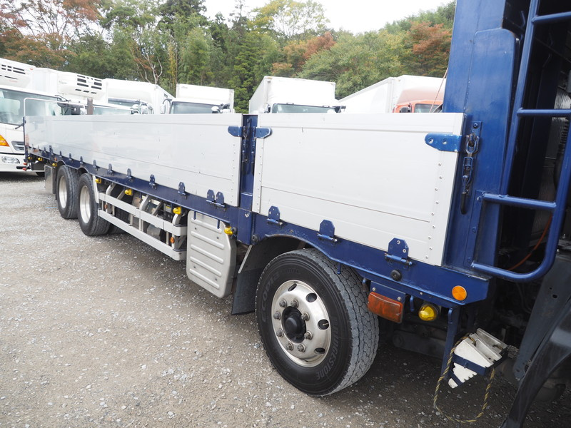 いすゞ ギガ 平ボディ 大型 QKG-CYJ77B 年式 H29[写真10]