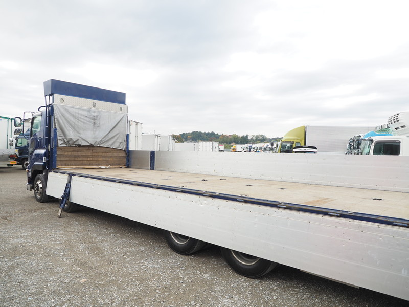 いすゞ ギガ 平ボディ 大型 QKG-CYJ77B 年式 H29[写真16]