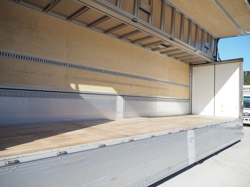 いすゞ ギガ ウイング車 大型 2PG-CYJ77C 年式 H30[写真23]