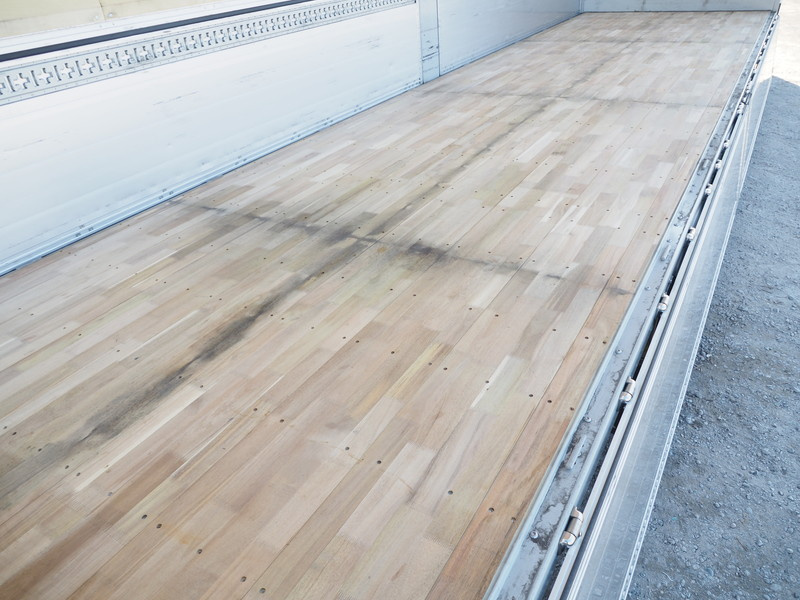 いすゞ ギガ ウイング車 大型 2PG-CYJ77C 年式 H30[写真26]