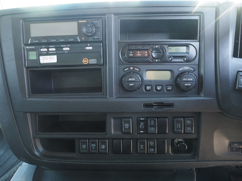 いすゞ ギガ ウイング車 大型 2PG-CYJ77C 年式 H30[写真43]