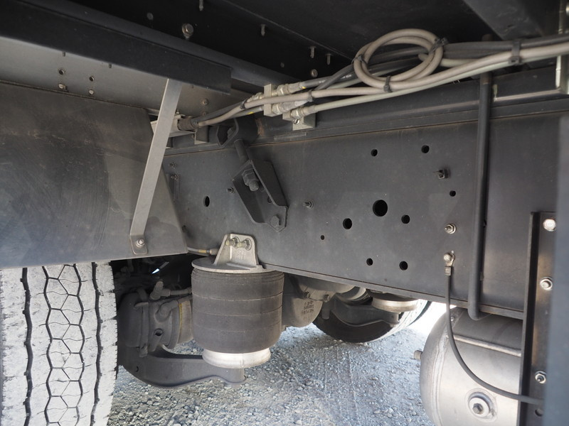 いすゞ ギガ ウイング車 大型 2PG-CYJ77C 年式 H30[写真52]