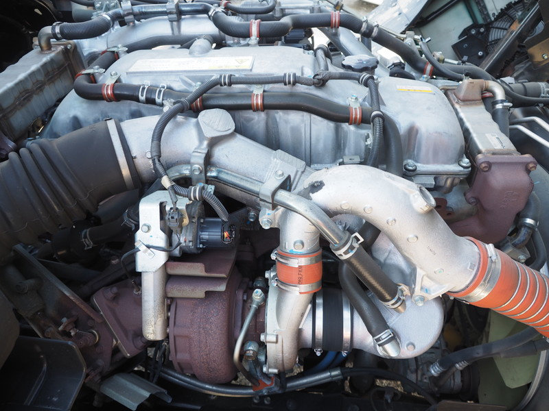 いすゞ ギガ ウイング車 大型 QKG-CYJ77B 年式 H28[写真49]