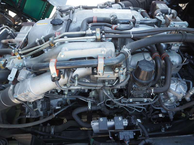 いすゞ ギガ ウイング車 大型 QKG-CYJ77B 年式 H28[写真48]