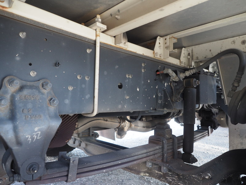 いすゞ ギガ ウイング車 大型 QKG-CYJ77B 年式 H28[写真44]