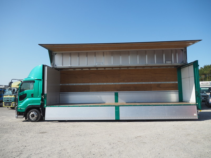 いすゞ ギガ ウイング車 大型 QKG-CYJ77B 年式 H28[写真16]