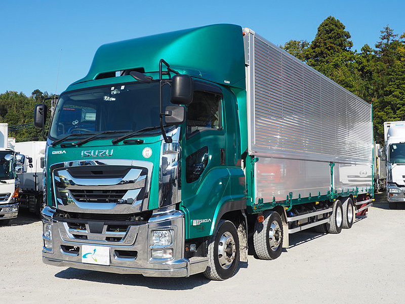 いすゞ ギガ ウイング車 大型 QKG-CYJ77B 年式 H28[写真01]