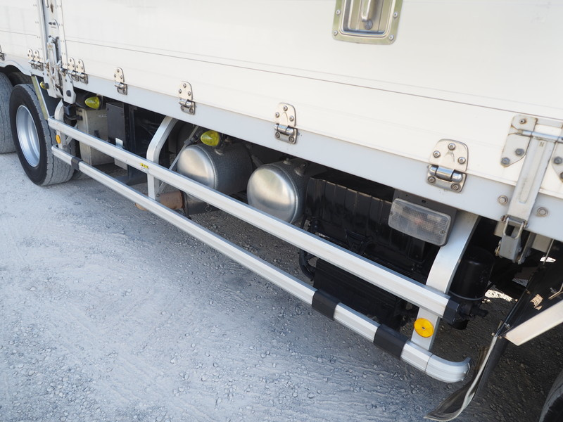 いすゞ ギガ ウイング車 大型 PKG-CYJ77W8 年式 H20[写真13]