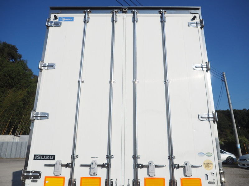 いすゞ ギガ ウイング車 大型 PKG-CYJ77W8 年式 H20[写真10]