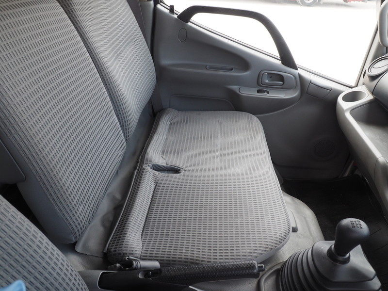 日野 デュトロ バン車 小型 TKG-XZU655M 年式 H28[写真31]