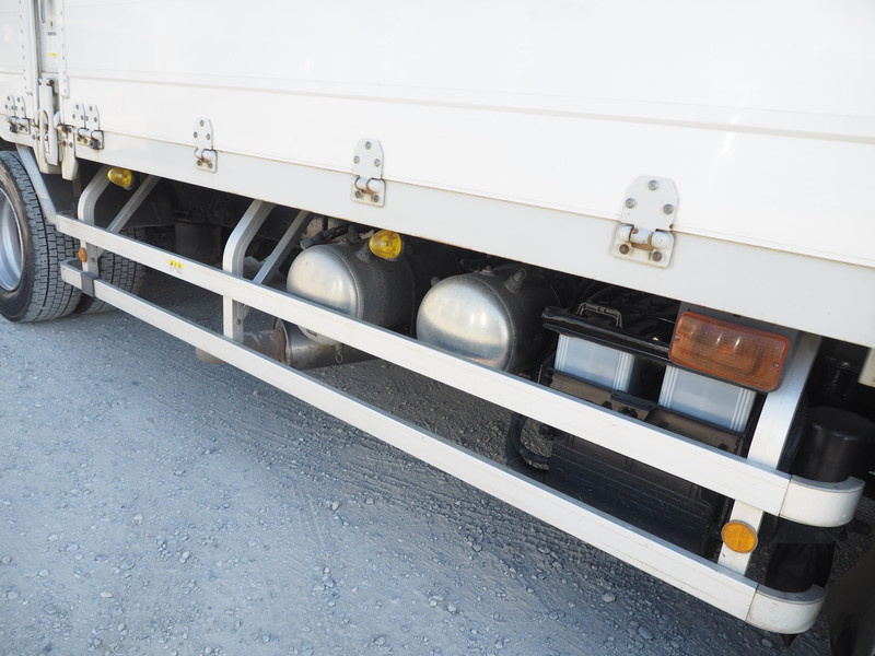 いすゞ ギガ ウイング車 大型 PDG-CYJ77W8 年式 H20[写真10]