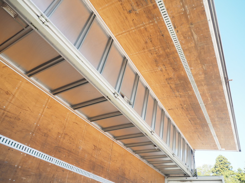 いすゞ ギガ ウイング車 大型 PDG-CYJ77W8 年式 H20[写真21]