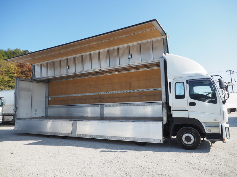 いすゞ ギガ ウイング車 大型 QKG-CYJ77A 年式 H26[写真10]