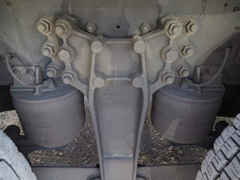 いすゞ ギガ ウイング車 大型 QKG-CYJ77A 年式 H26[写真41]