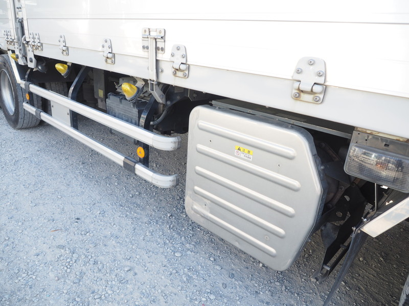 いすゞ ギガ ウイング車 大型 QKG-CYJ77A 年式 H26[写真09]