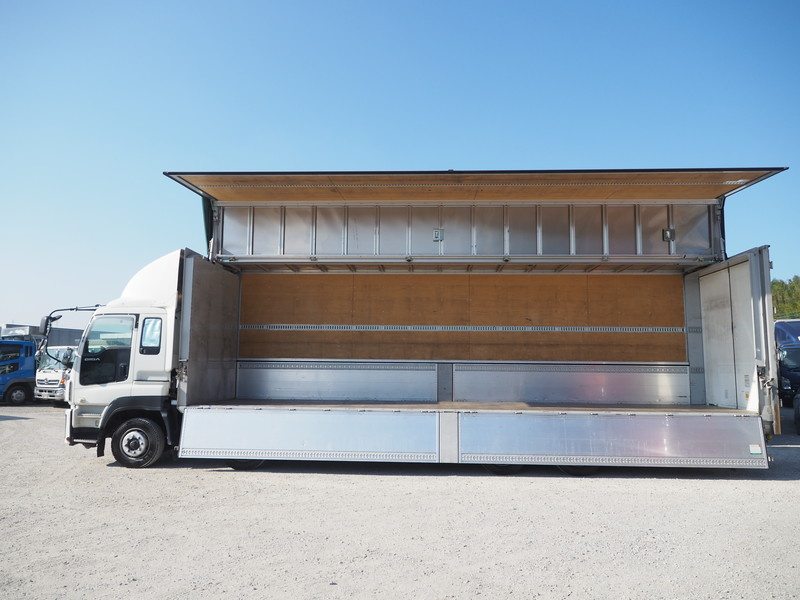 いすゞ ギガ ウイング車 大型 QKG-CYJ77A 年式 H26[写真15]