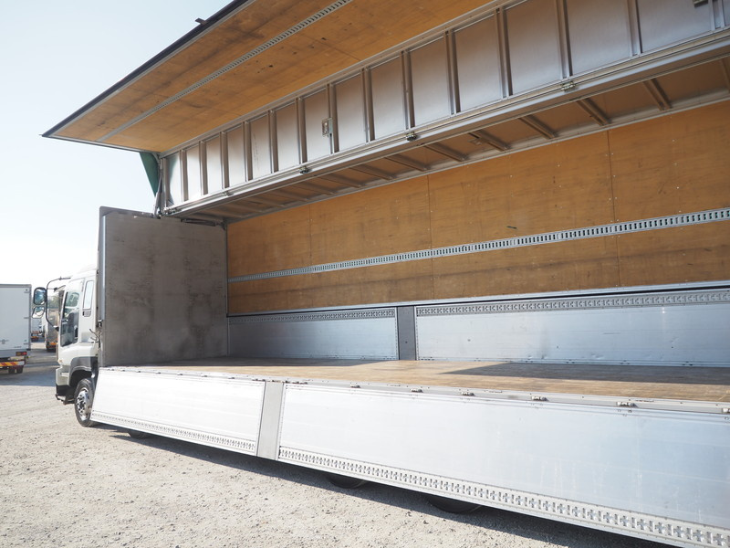 いすゞ ギガ ウイング車 大型 QKG-CYJ77A 年式 H26[写真18]