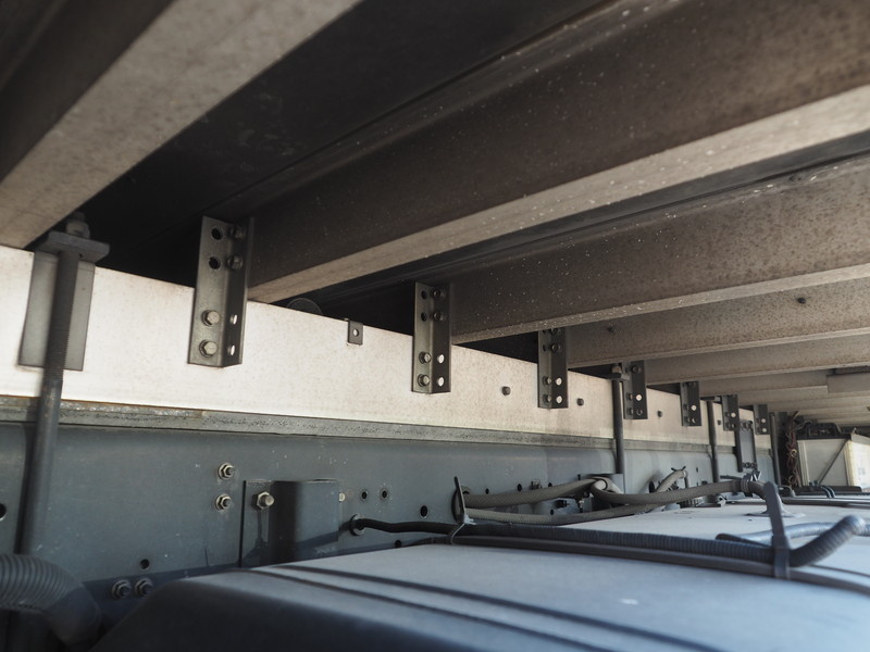 いすゞ ギガ 冷凍バン 大型 QKG-CYL77A 年式 H25[写真37]