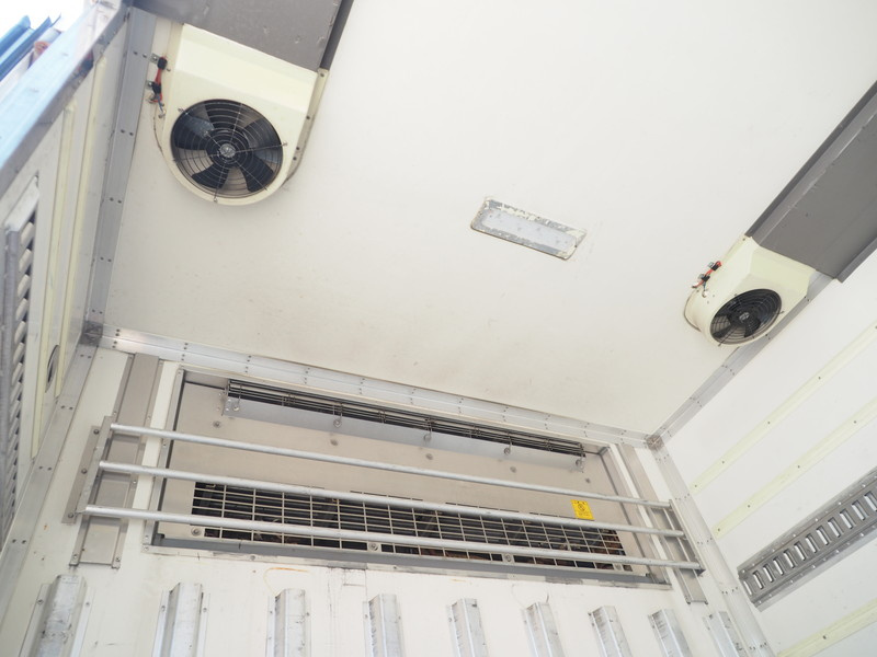 いすゞ ギガ 冷凍バン 大型 QKG-CYL77A 年式 H25[写真20]