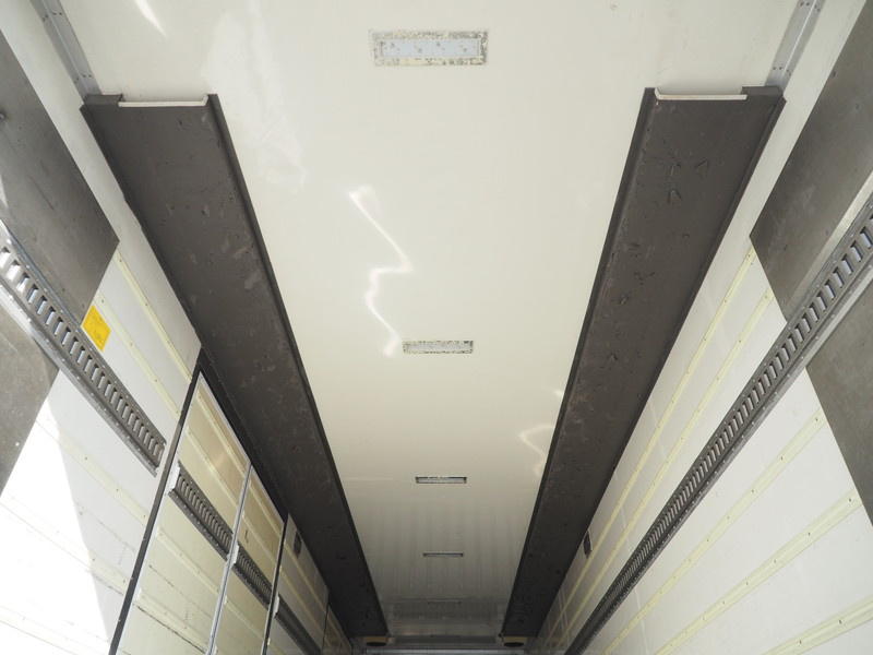 いすゞ ギガ 冷凍バン 大型 QKG-CYL77A 年式 H25[写真18]