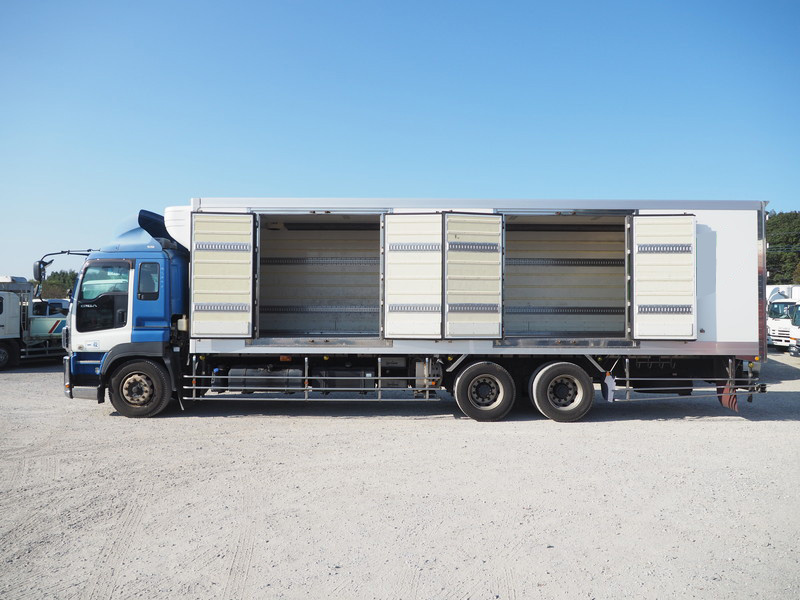 いすゞ ギガ 冷凍バン 大型 QKG-CYL77A 年式 H25[写真15]