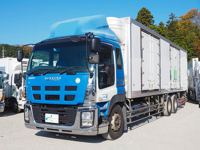 いすゞ ギガ 冷凍バン 大型 QKG-CYL77A 年式 H25[写真01]