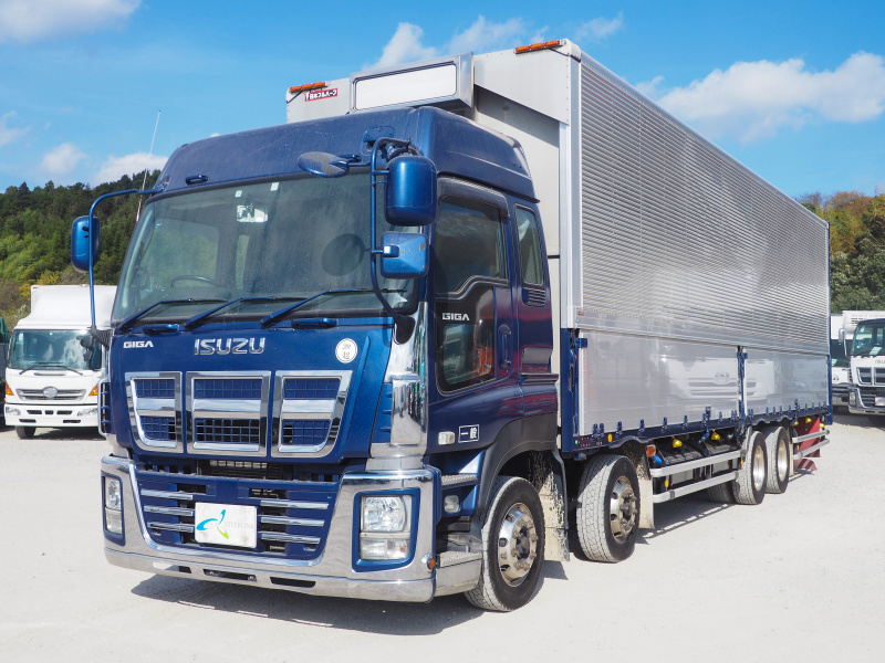 いすゞ ギガ ウイング車 大型 QKG-CYJ77A 年式 H27[写真01]