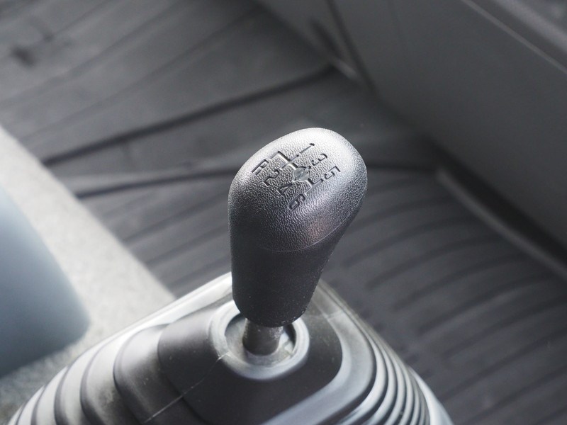 いすゞ フォワード ウイング車 中型 PKG-FRR90S2 年式 H22[写真33]