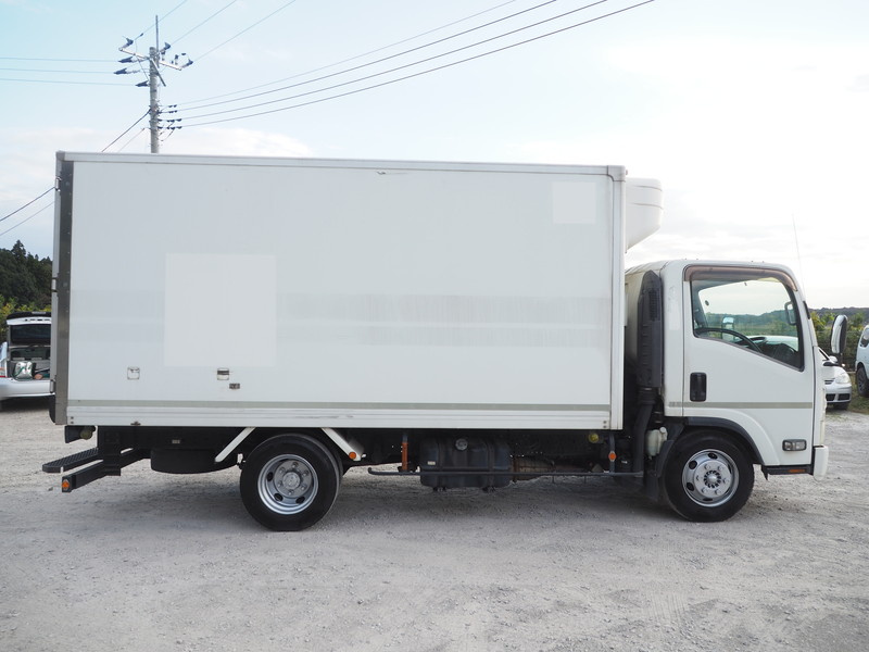 いすゞ エルフ 冷凍バン 小型 TKG-NPR85AN 年式 H24[写真09]