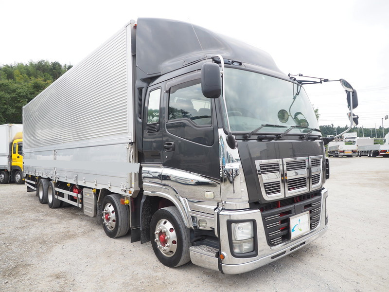 いすゞ ギガ ウイング車 大型 QKG-CYJ77A 年式 H26[写真05]