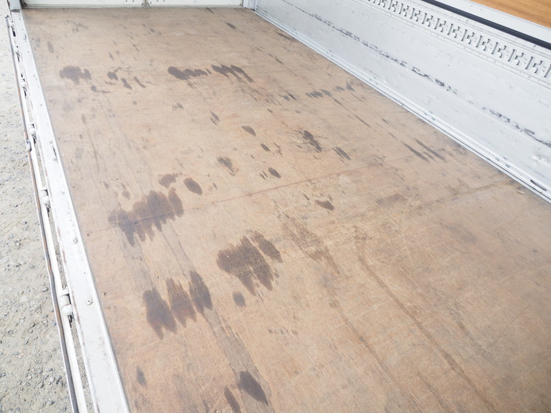 いすゞ エルフ ウイング車 小型 BKG-NPR85AN 年式 H23[写真21]