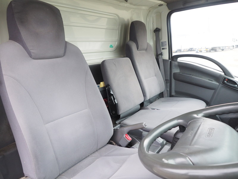 いすゞ エルフ ウイング車 小型 BKG-NPR85AN 年式 H23[写真30]