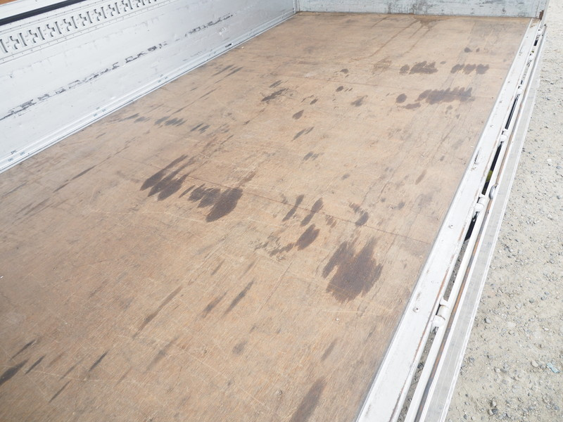 いすゞ エルフ ウイング車 小型 BKG-NPR85AN 年式 H23[写真22]