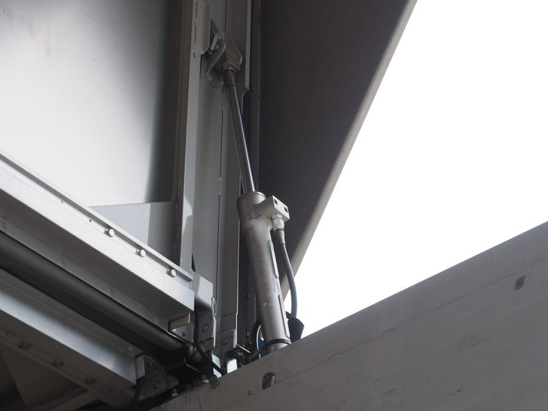 いすゞ エルフ ウイング車 小型 BKG-NPR85AN 年式 H23[写真11]