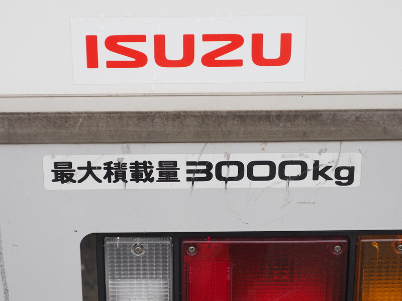 いすゞ エルフ ウイング車 小型 BKG-NPR85AN 年式 H23[写真28]