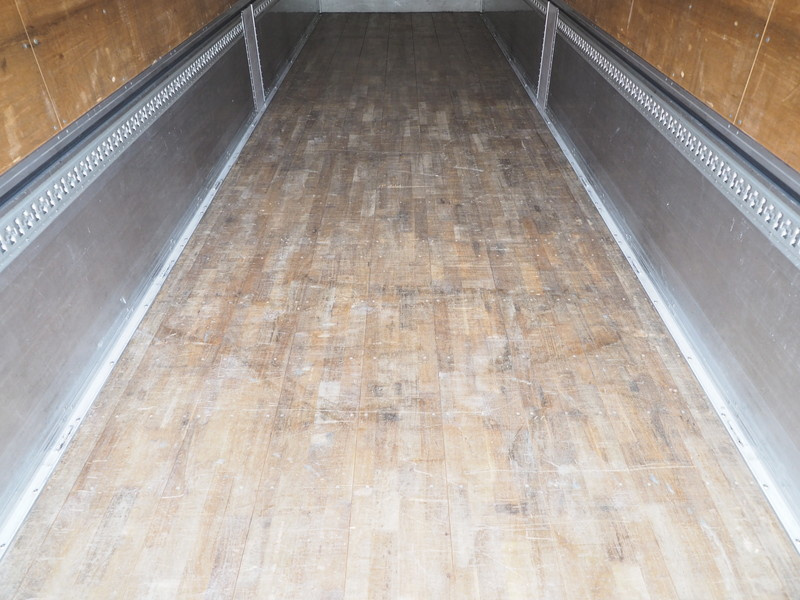 いすゞ ギガ ウイング車 大型 QKG-CYJ77A 年式 H26[写真26]