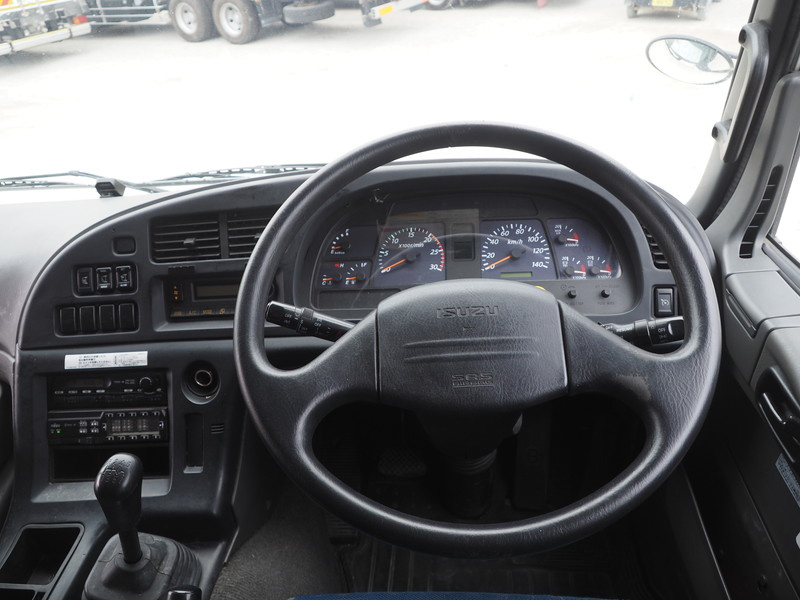 いすゞ ギガ ウイング車 大型 QKG-CYJ77A 年式 H26[写真32]