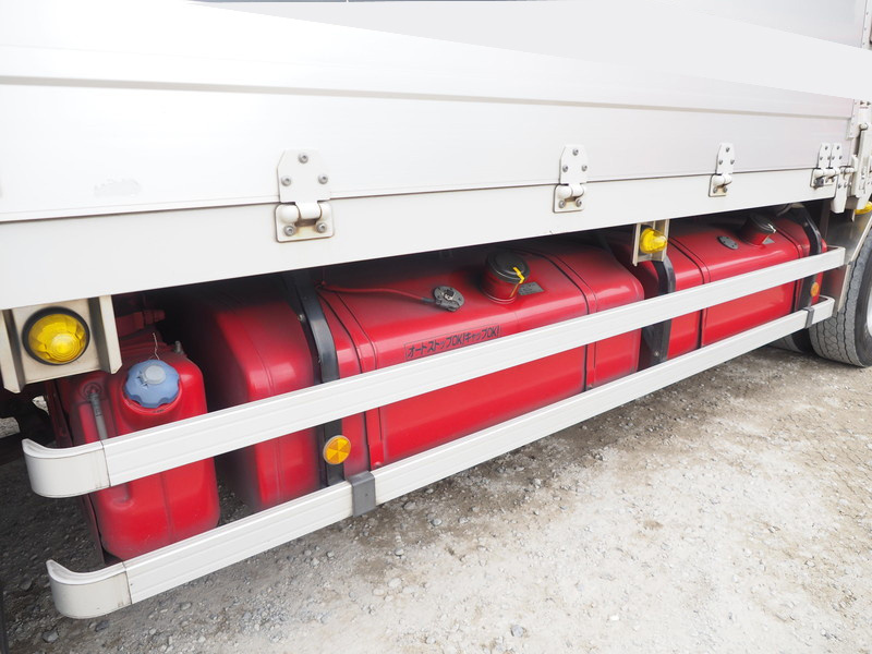 いすゞ ギガ ウイング車 大型 QKG-CYJ77A 年式 H26[写真17]