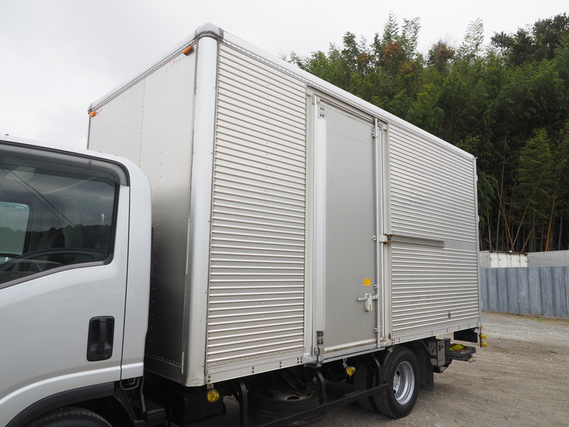 いすゞ エルフ バン車 小型 BKG-NPR85AN 年式 H22[写真11]