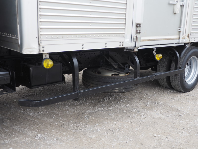 いすゞ エルフ バン車 小型 BKG-NPR85AN 年式 H22[写真12]