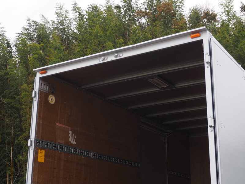 いすゞ エルフ バン車 小型 BKG-NPR85AN 年式 H22[写真17]