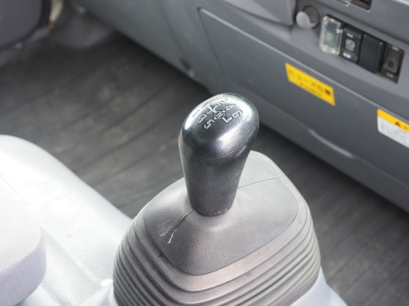 いすゞ エルフ バン車 小型 BKG-NPR85AN 年式 H22[写真27]