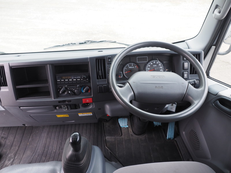 いすゞ エルフ バン車 小型 BKG-NPR85AN 年式 H22[写真25]