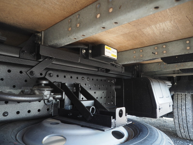 いすゞ エルフ バン車 小型 TRG-NPR85AN 年式 H29[写真34]