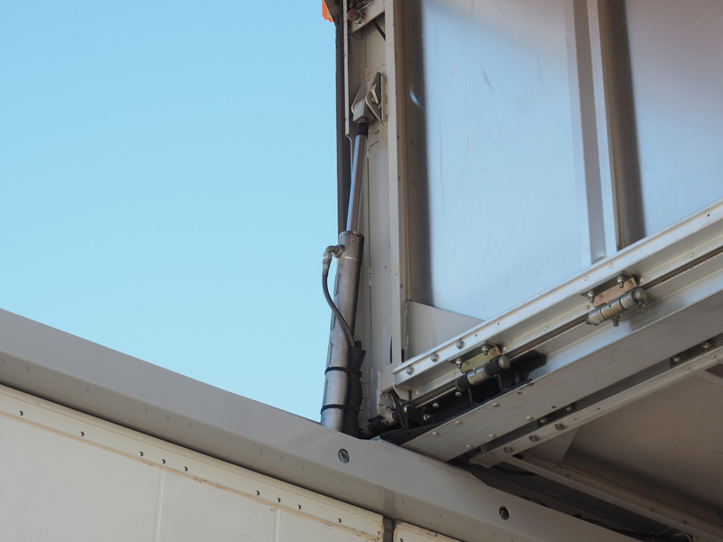 いすゞ フォワード ウイング車 中型 PKG-FRR90S2 年式 H22[写真13]