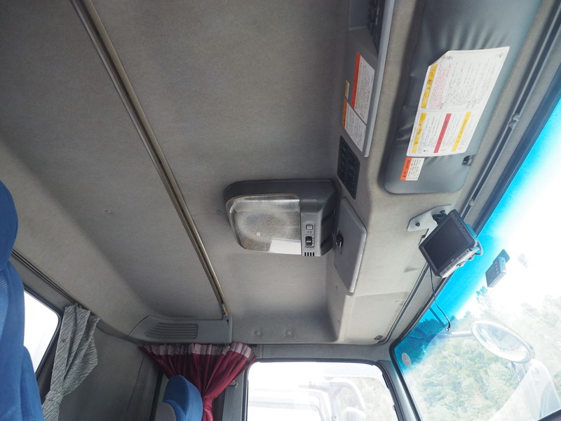 いすゞ ギガ ウイング車 大型 LKG-CYJ77A 年式 H23[写真36]