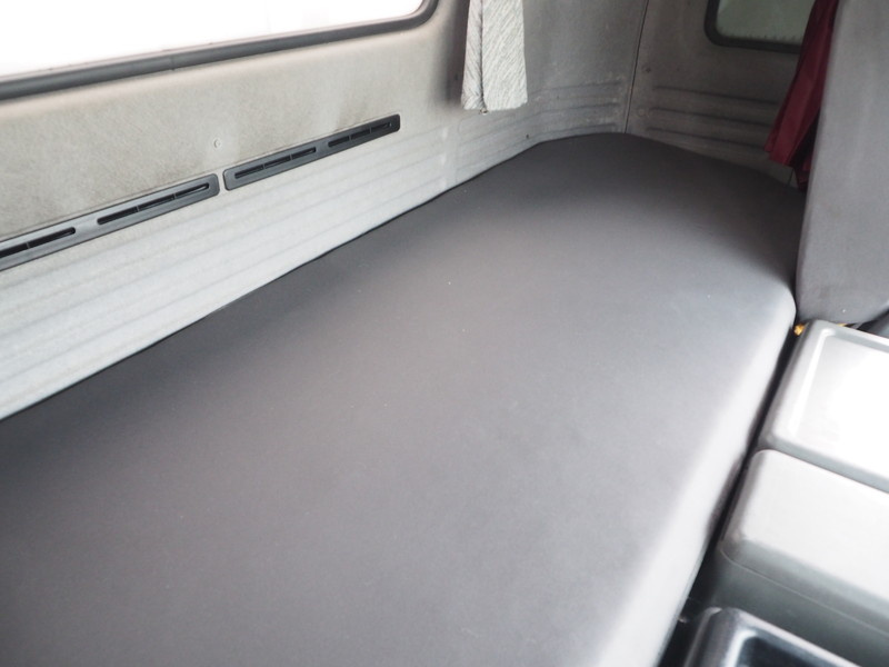 いすゞ ギガ ウイング車 大型 LKG-CYJ77A 年式 H23[写真37]