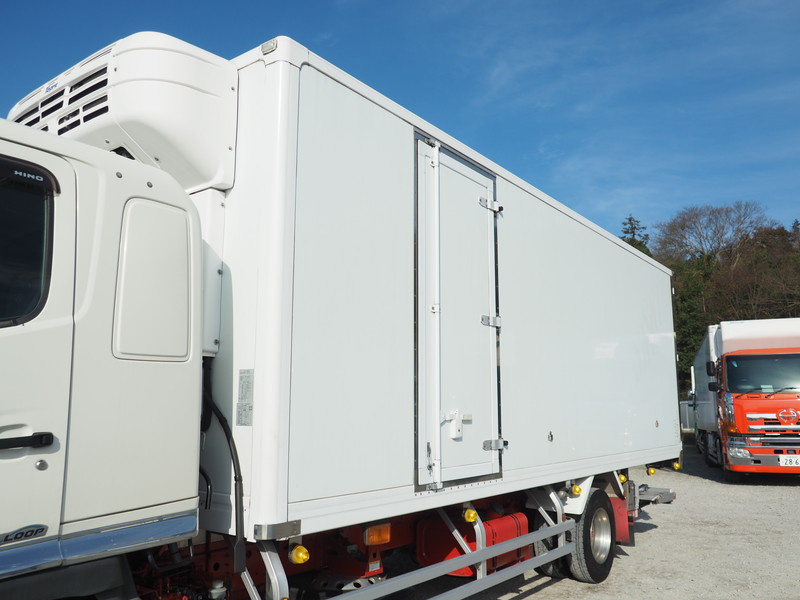 日野 レンジャー 冷凍バン 中型 TKG-FD7JLAG 年式 H27[写真13]